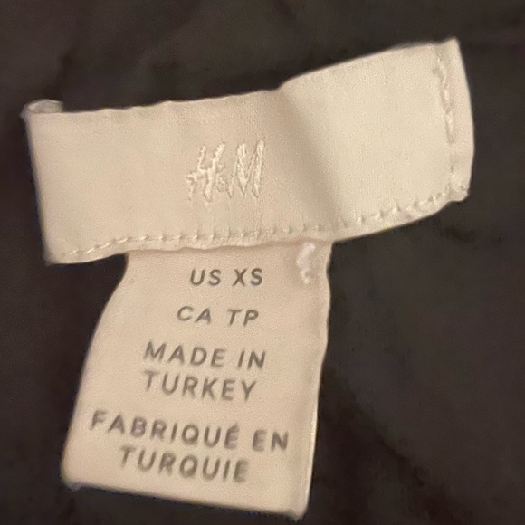 H&M Printed Ruched Form Fitting Slip On Mini Skirt - Picture 4 of 4